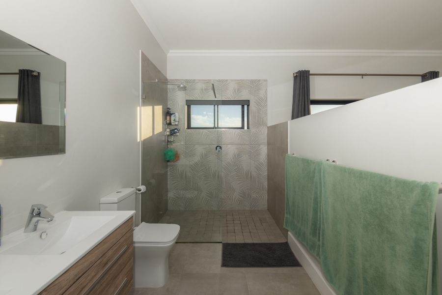 5 Bedroom Property for Sale in Myburgh Park Western Cape